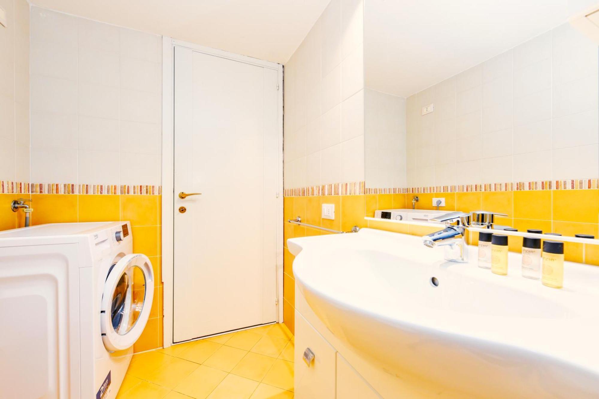The Riva Apartment سيرمِيوني المظهر الخارجي الصورة